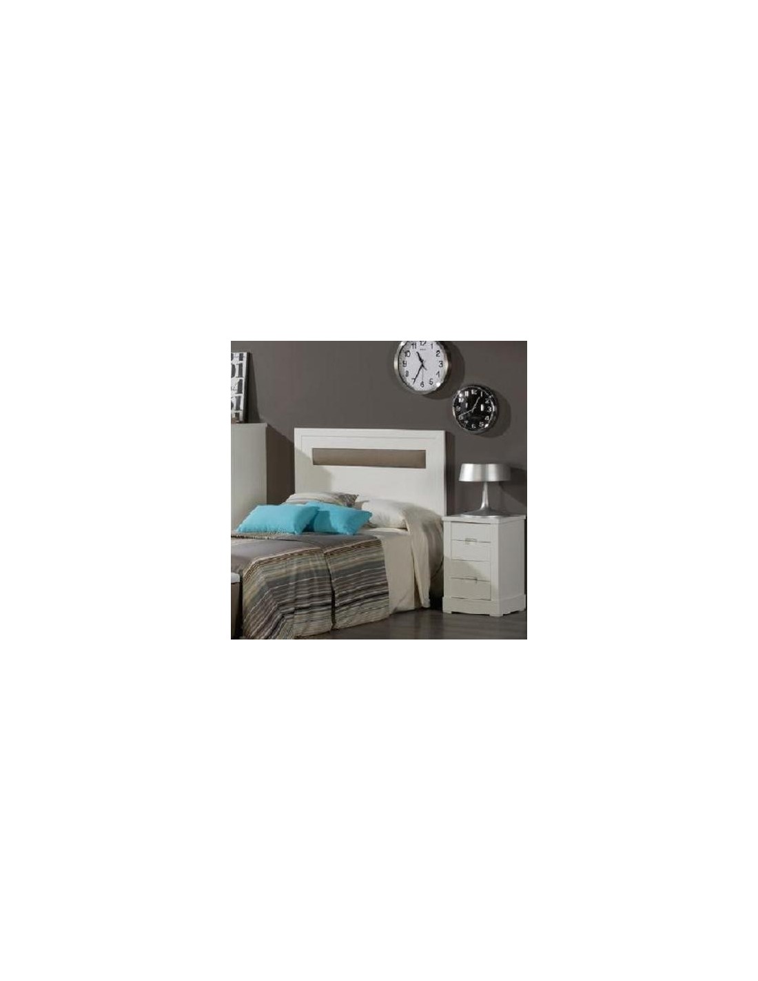 Dormitorio juvenil lacado en blanco con cabecero tapizado.