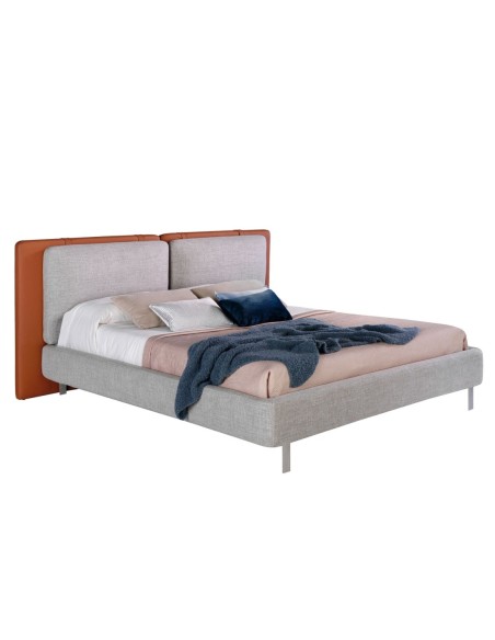 Cama polipiel color marrón y tela color gris