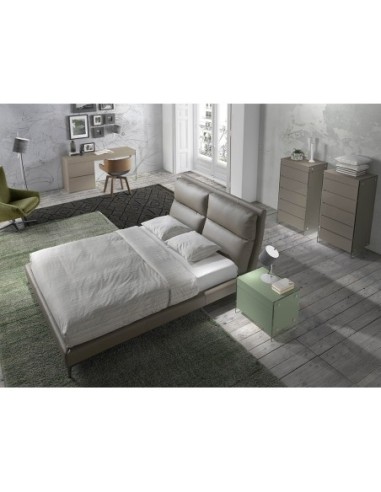 Cama polipiel color visón