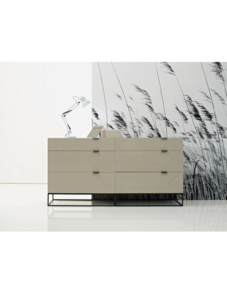 Cómoda madera gris y acero negro