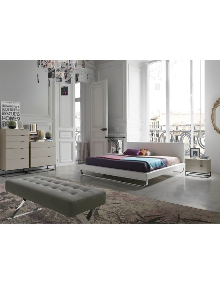 Cómoda madera gris y acero negro