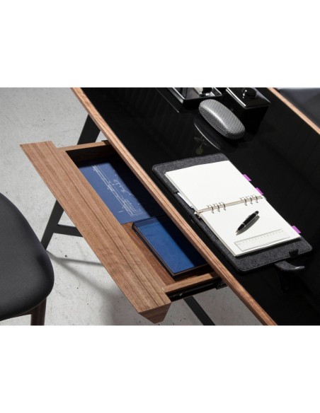 Escritorio nogal y acero negro con tapa de cristal negro
