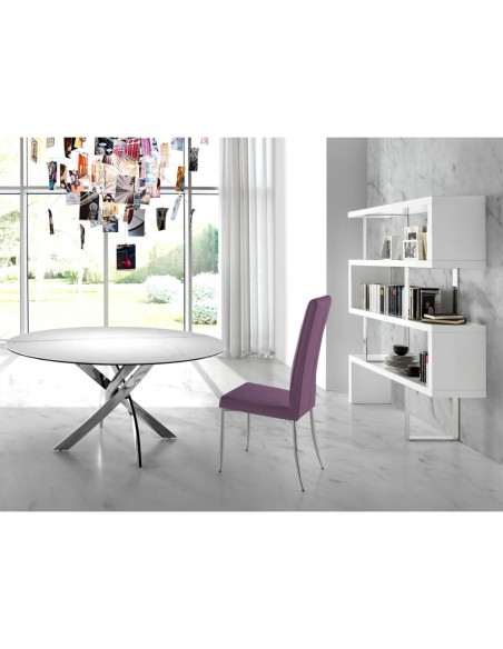 Estantería blanca y acero