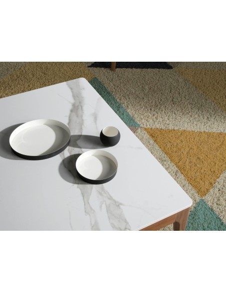 Mesa centro cuadrada mármol porcelánico y nogal