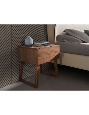 Mesita de noche nogal