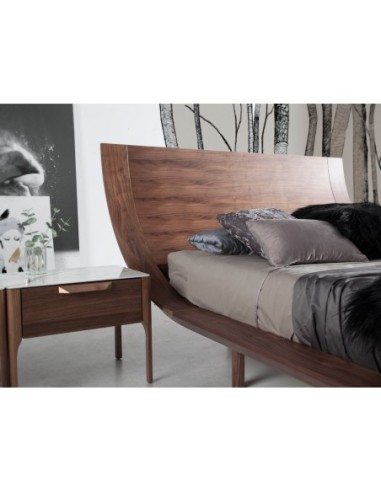 Mesita de noche nogal con tapa de cristal...