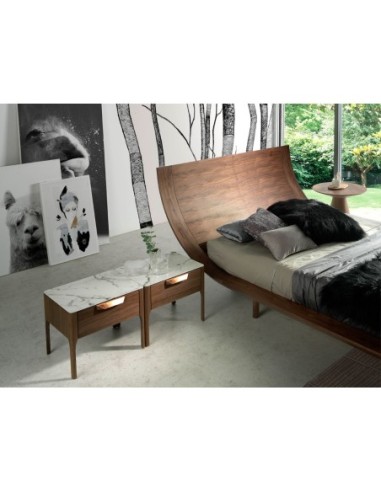 Mesita de noche nogal con tapa de cristal...