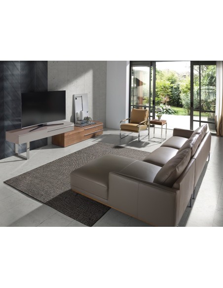 Mueble TV madera beige, nogal y acero cromado
