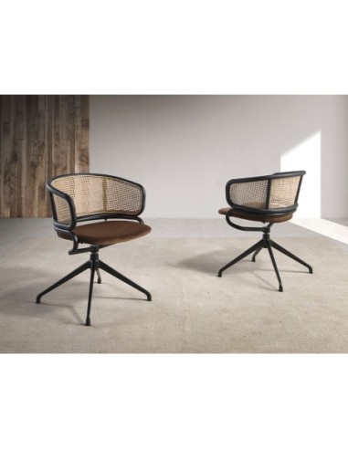 Silla giratoria rattan y terciopelo marrón