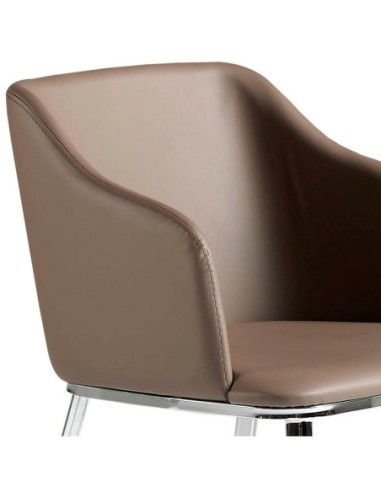 Silla polipiel marrón