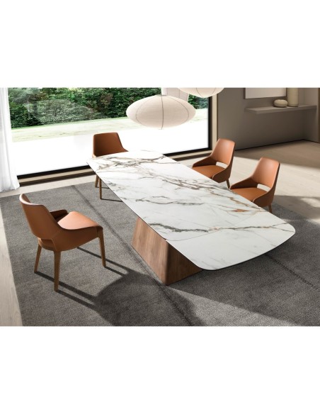 Silla polipiel marrón